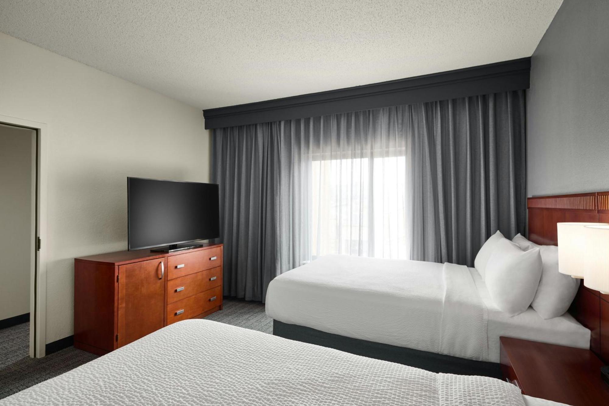 Courtyard St. Louis Creve Coeur Hotell Eksteriør bilde